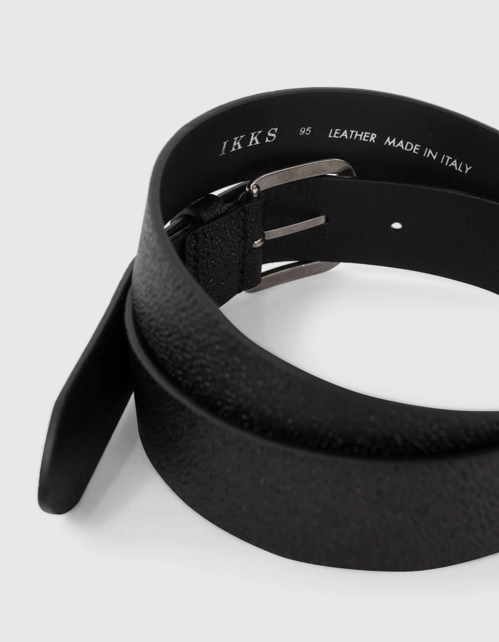 Men's Black Leather Stingray-Effect Belt