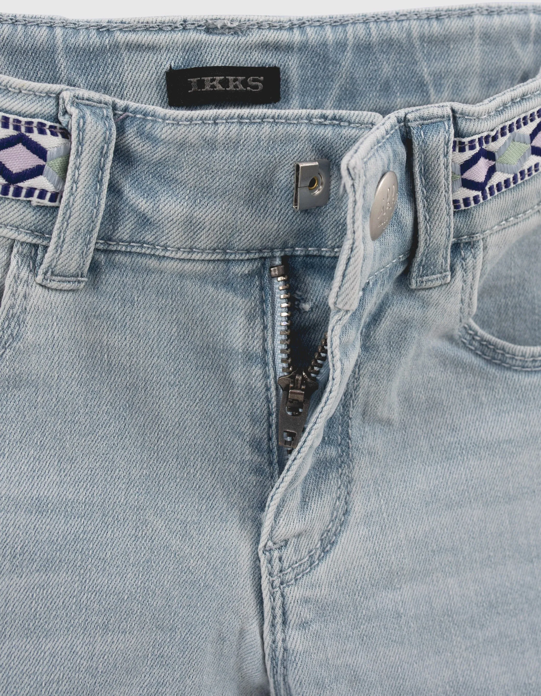 Organic cotton blue denim shorts with embroidered trim for girls
