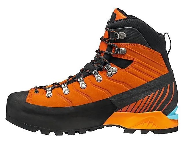 RIBELLE HD mountaineering shoes.