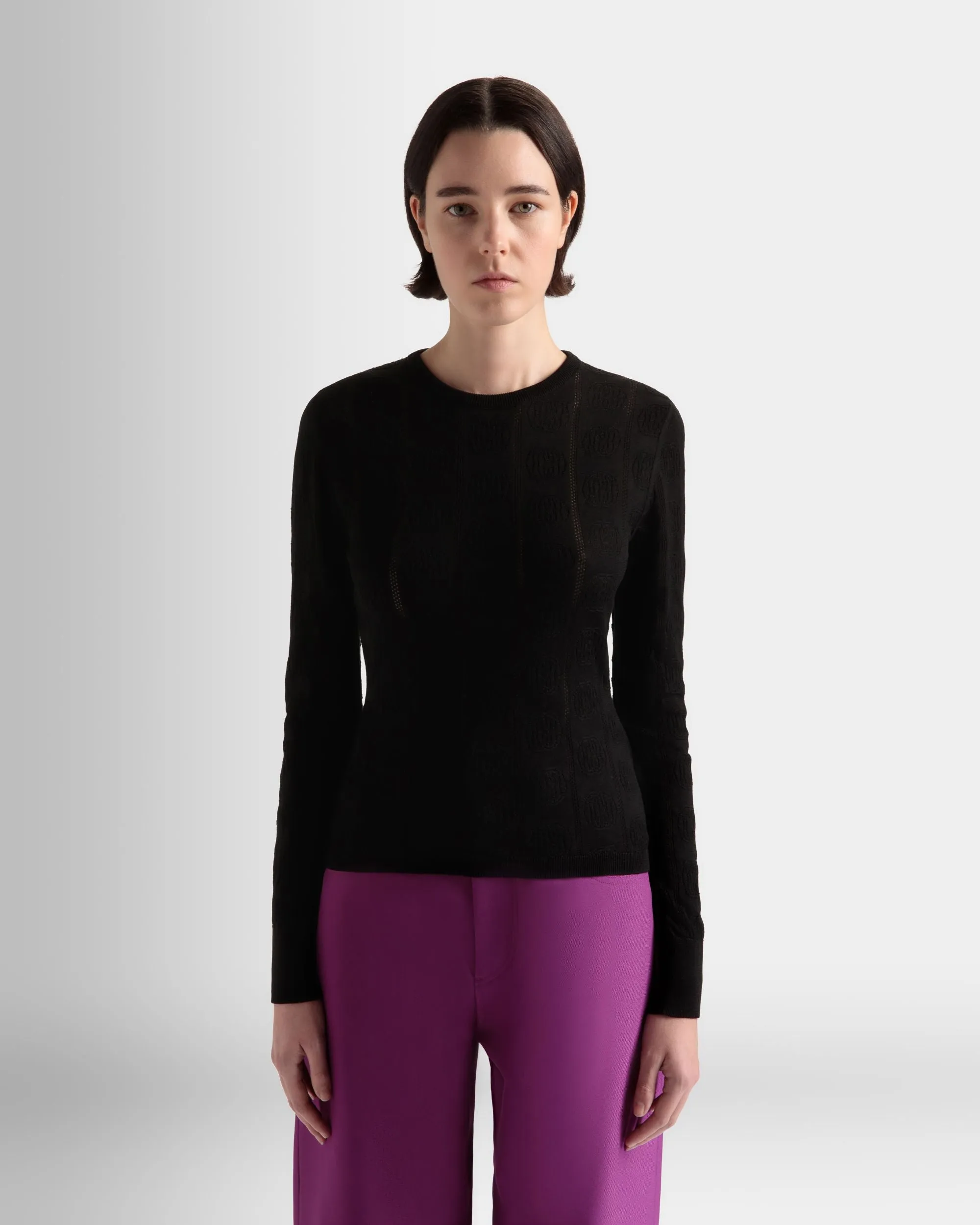 Black Cotton and Silk Top Ras-Du-Cou.